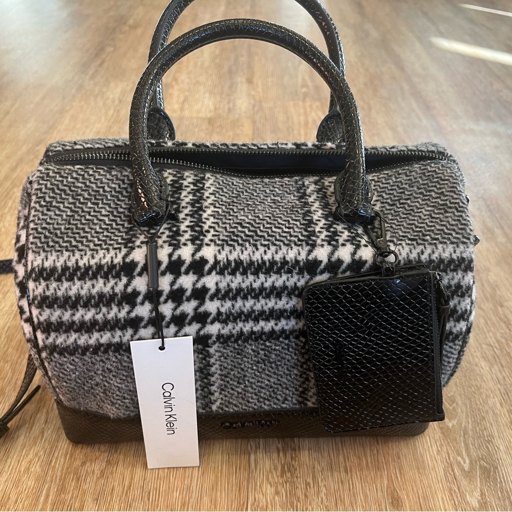 Calvin Klein Black & White satchel